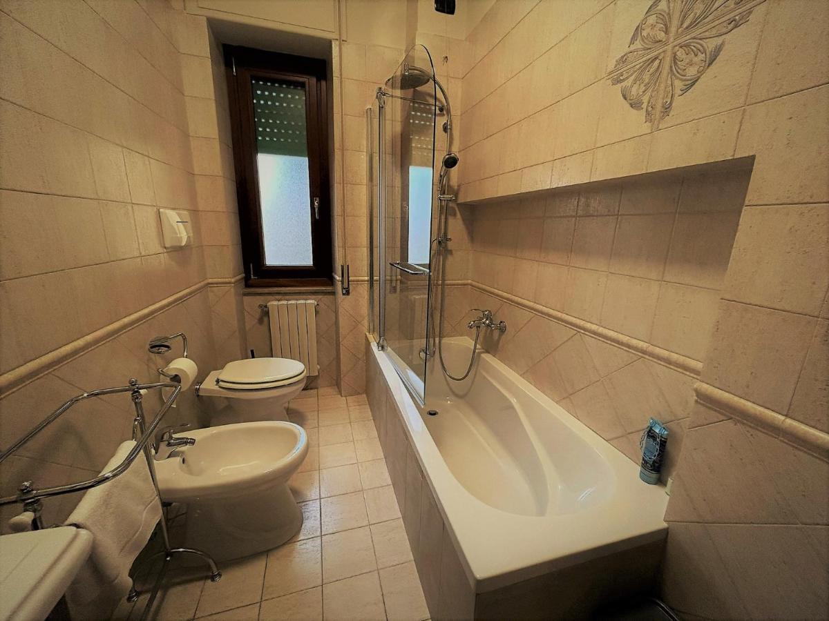 Acquamarina Holiday House Salerno Esterno foto