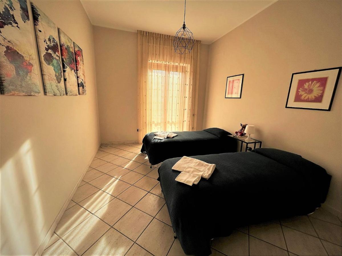Acquamarina Holiday House Salerno Esterno foto