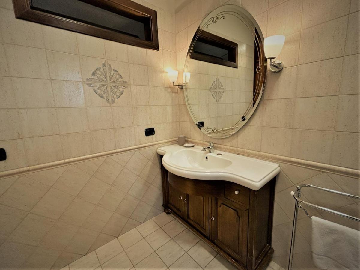Acquamarina Holiday House Salerno Esterno foto