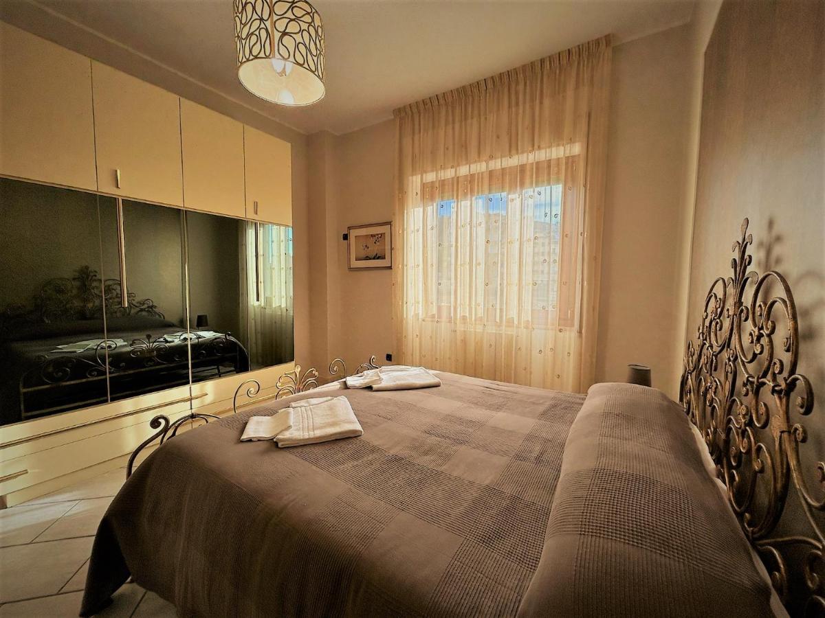Acquamarina Holiday House Salerno Esterno foto